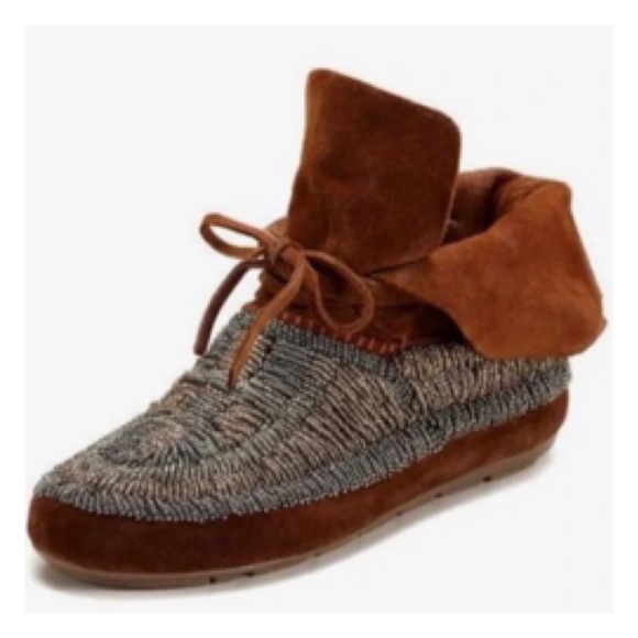 HOUSE OF HARLOW 1960 MADDIE MOCCASIN BOOTIES - Picture 2 of 12